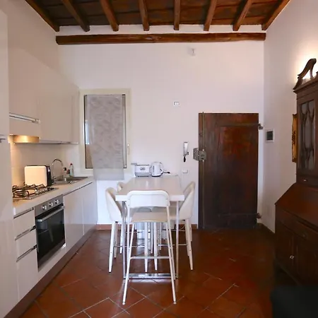 Benedetta 22 - Trastevere * Roma