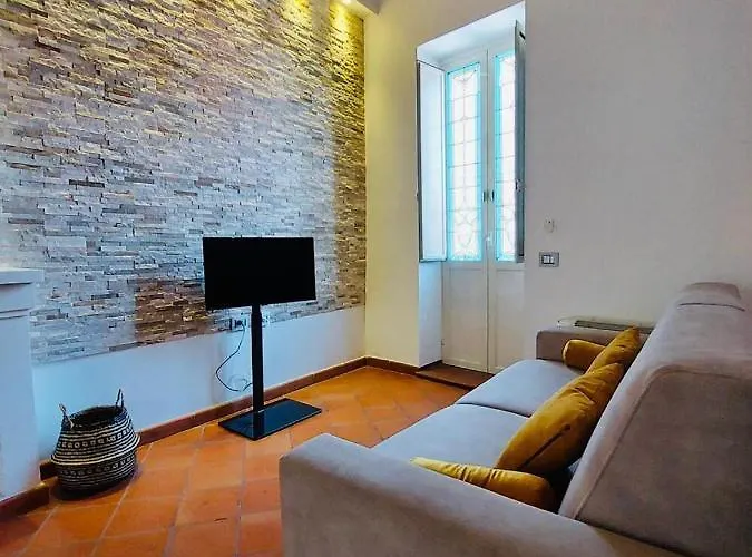 Benedetta 22 - Trastevere