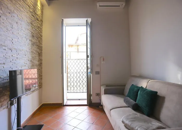 Benedetta 22 - Trastevere * Roma